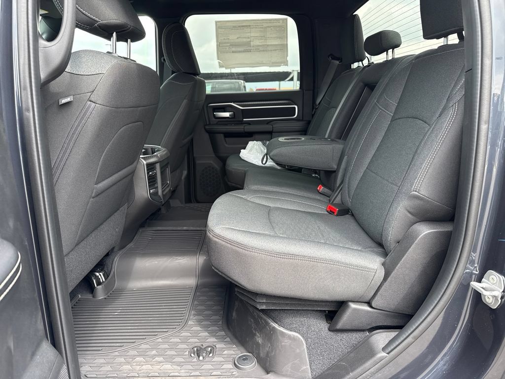 New 2026 RAM 3500 Big Horn AWD/4WD image 24