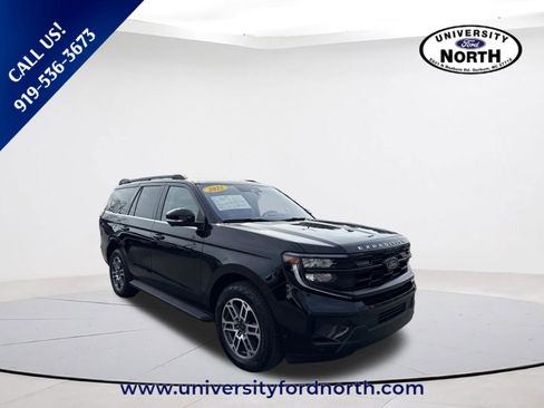 Used 2025 Ford Expedition Active image 1