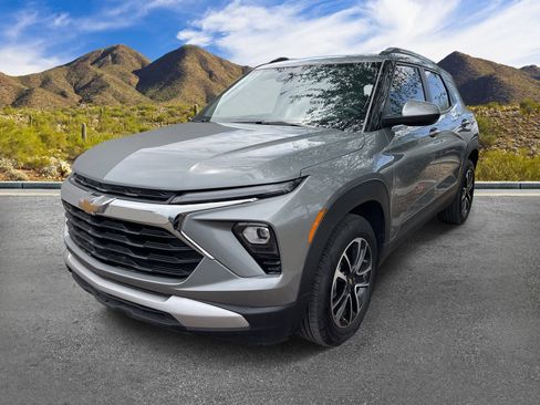Used 2026 Chevrolet TrailBlazer LT FWD image 14
