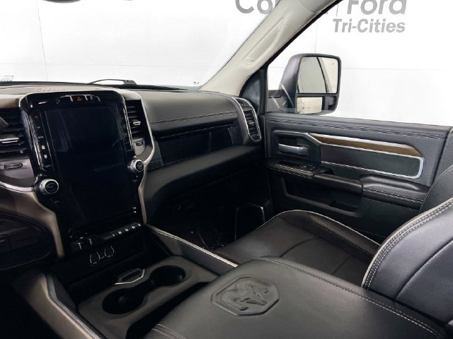 Used 2024 RAM 3500 Laramie AWD/4WD image 29