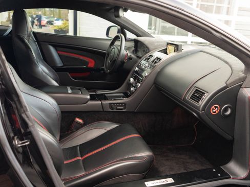 Used 2015 Aston Martin V12 Vantage S image 27