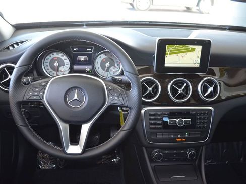 Used 2015 Mercedes-Benz GLA 250 image 32