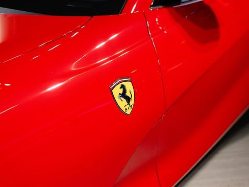 Used 2022 Ferrari 812 GTS RWD image 23