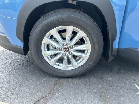 New 2026 Toyota Corolla Cross LE AWD/4WD image 28