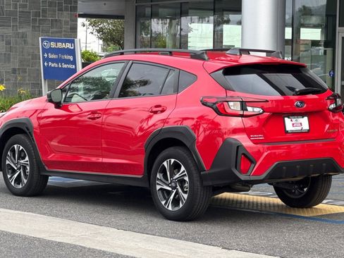 Certified 2024 Subaru Crosstrek 2.0i Premium w/ Crosstrek Mirror Package image 6