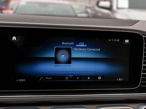 Used 2020 Mercedes-Benz GLS 450 4MATIC image 36