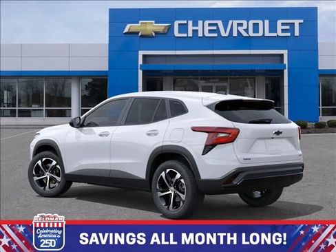 New 2026 Chevrolet Trax RS FWD image 3