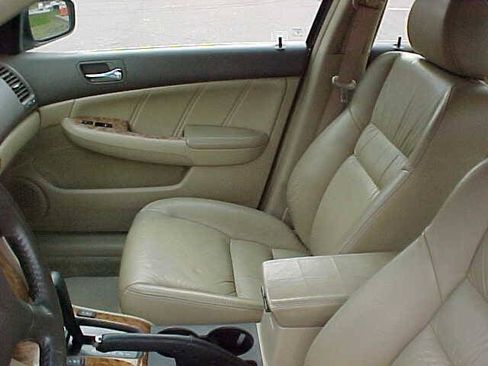 Used 2005 Honda Accord EX image 15