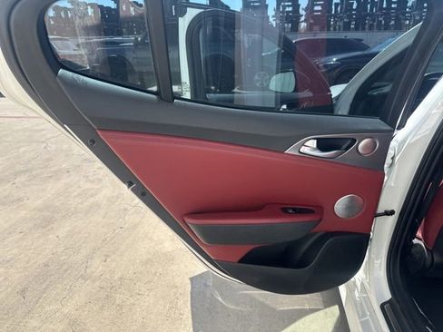 Used 2021 Kia Stinger GT1 AWD/4WD image 7