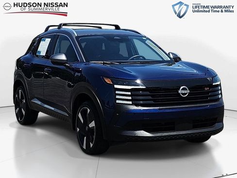 Used 2025 Nissan Kicks SR FWD image 1