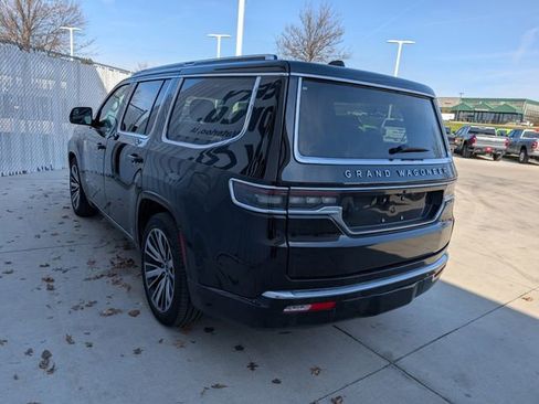 Used 2025 Jeep Grand Wagoneer 4WD image 18