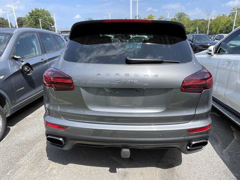 Used 2016 Porsche Cayenne AWD/4WD image 5
