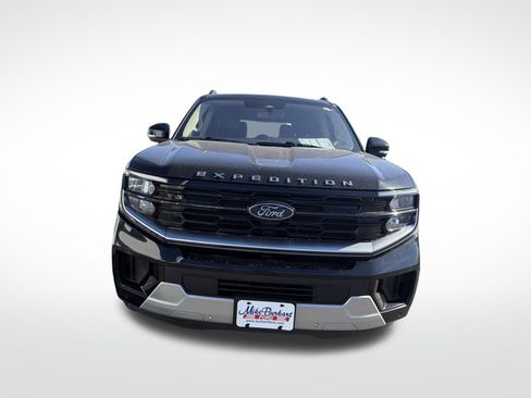 Certified 2025 Ford Expedition Platinum image 3