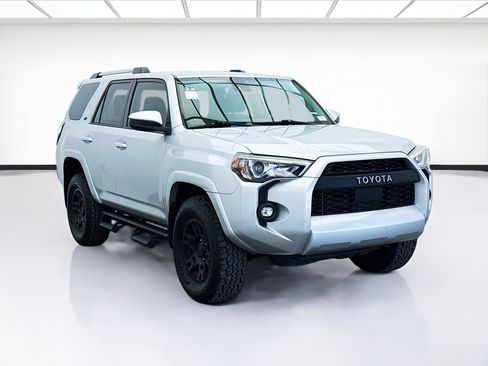 Used 2022 Toyota 4Runner SR5 image 3