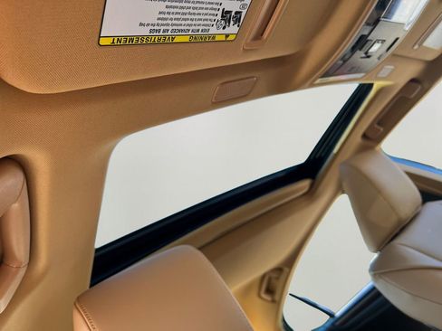 New 2025 Lexus ES 350 w/ Premium Package image 4