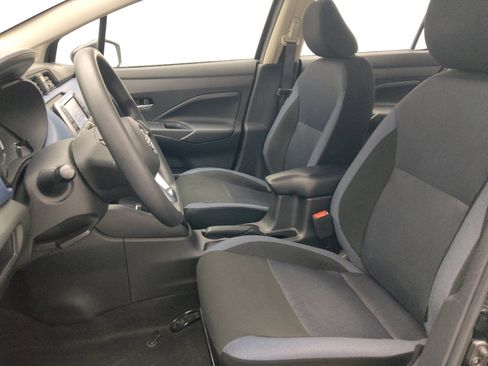 Used 2025 Nissan Versa SV FWD image 17