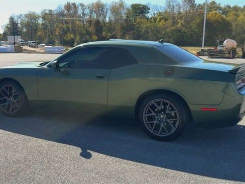 Used 2019 Dodge Challenger R/T w/ Driver Convenience Group image 6