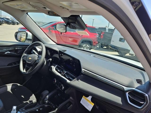 New 2026 Chevrolet TrailBlazer LT w/ Driver Confidence Package FWD image 28