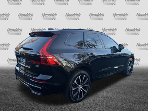 Certified 2023 Volvo XC60 B5 Plus image 10