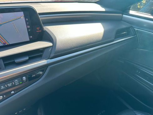 Used 2019 Lexus ES 350 F Sport w/ Accessory Package 2 image 25