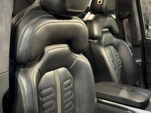 Used 2022 Rivian R1T Launch Edition image 14