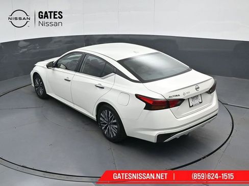 Used 2025 Nissan Altima 2.5 SV image 47