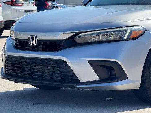 Used 2022 Honda Civic EX image 3