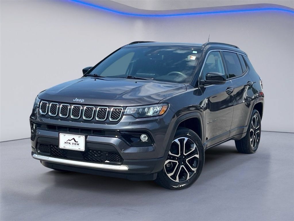 Used 2023 Jeep Compass Limited w/ Sun and Sound Group AWD/4WD image 2