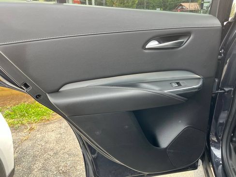 Used 2023 Cadillac XT4 Premium Luxury FWD image 28