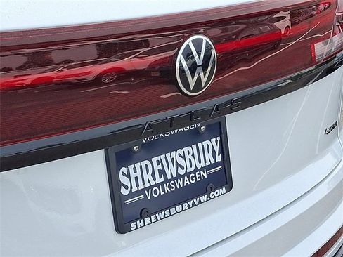 New 2026 Volkswagen Atlas Cross Sport SEL R-Line image 14