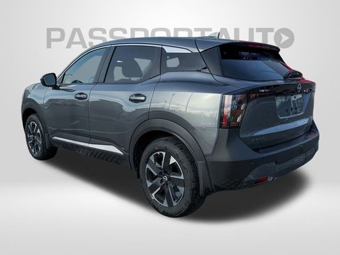 Certified 2025 Nissan Kicks SV image 5