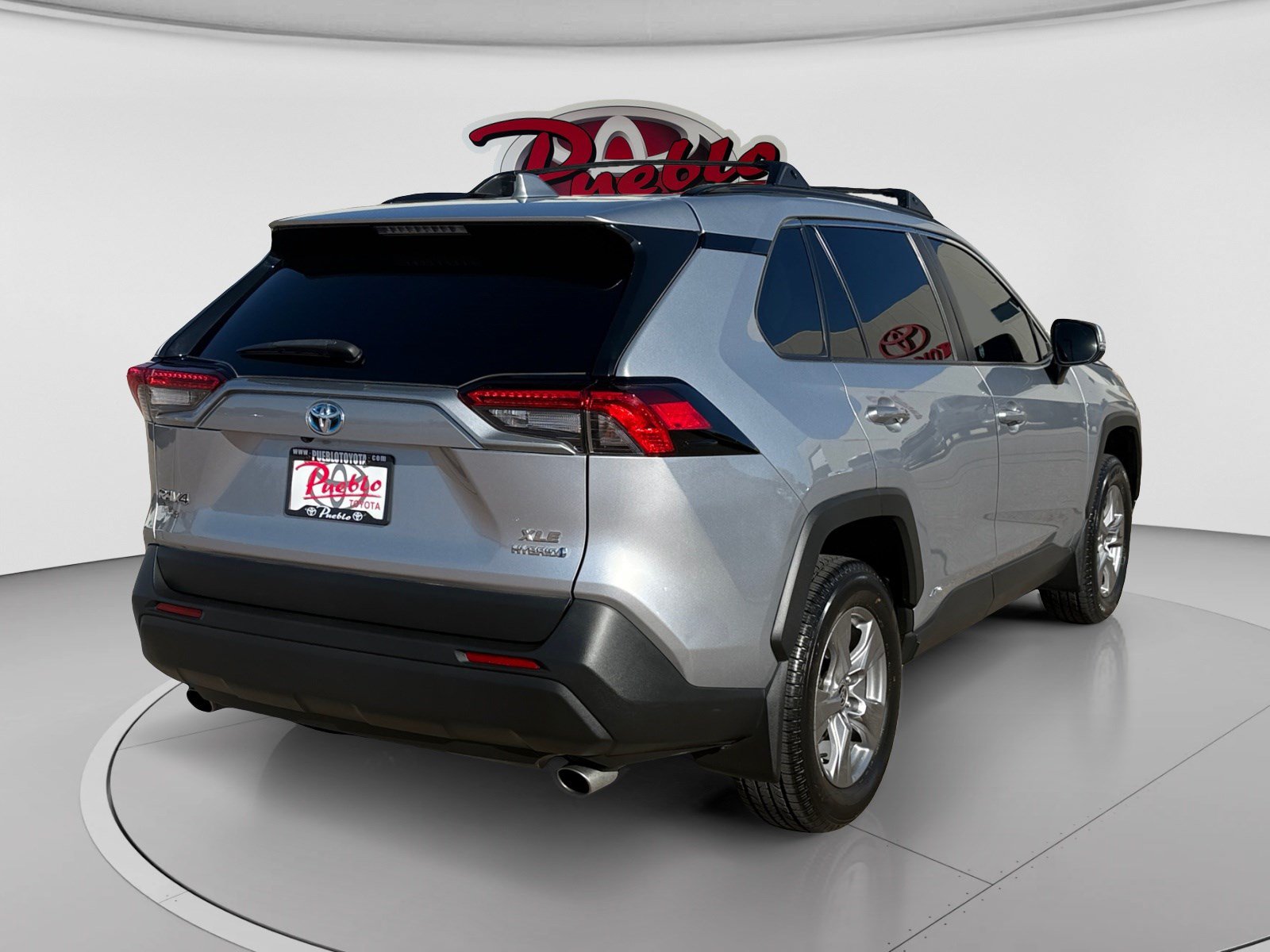 Used 2024 Toyota RAV4 XLE AWD/4WD image 5