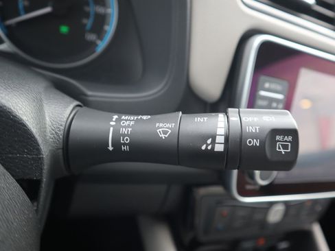 Used 2020 Nissan Leaf SL Plus image 20