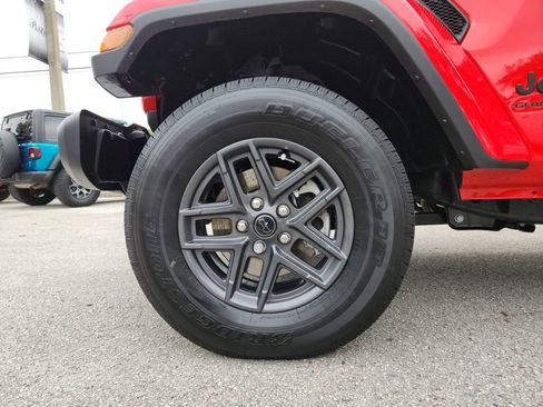 New 2026 Jeep Gladiator Sport image 30