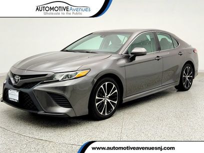 Used 2018 Toyota Camry SE w/ Moonroof Package