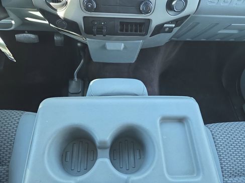 Used 2015 Ford F250 XLT image 18