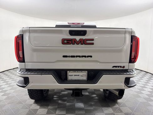 Used 2022 GMC Sierra 2500 AT4 w/ AT4 Premium Plus Package AWD/4WD image 5