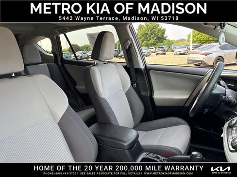 Used 2015 Toyota RAV4 XLE AWD/4WD image 42