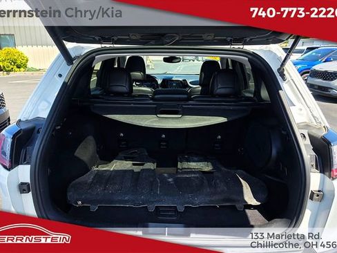 Used 2020 Jeep Cherokee Limited w/ Luxury Group AWD/4WD image 25
