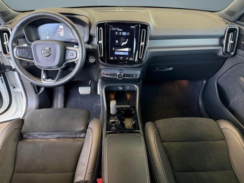 Used 2020 Volvo XC40 T5 R-Design w/ Protection Package Premier AWD/4WD image 16
