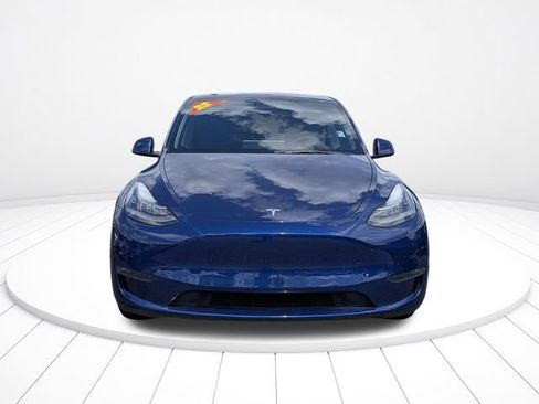Used 2022 Tesla Model Y Long Range AWD/4WD image 8
