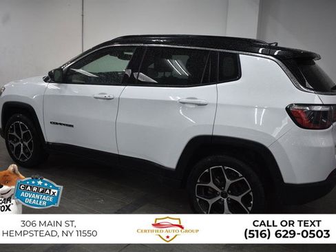 Used 2025 Jeep Compass Limited AWD/4WD image 5