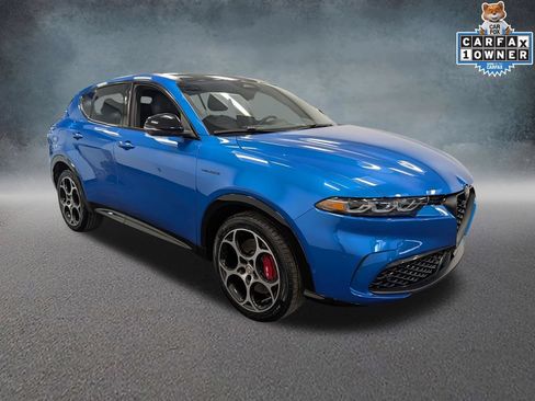 Used 2025 Alfa Romeo Tonale w/ Premium Package AWD/4WD image 3
