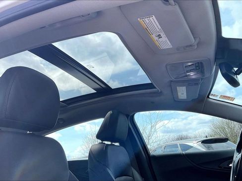 Used 2021 Chevrolet Malibu LT w/ Leather Package image 21