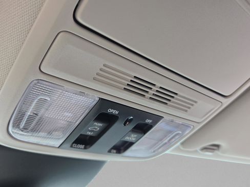 New 2026 Honda Odyssey EX-L image 9