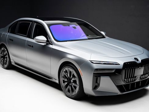 Used 2023 BMW 760i xDrive w/ Executive Package image 42