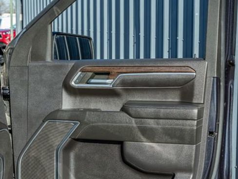 Used 2022 GMC Sierra 1500 Elevation image 43