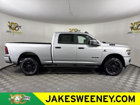 New 2026 RAM 2500 Big Horn AWD/4WD image 11