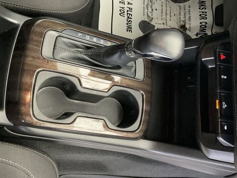 Used 2022 GMC Canyon Elevation image 11