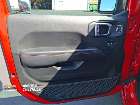 Used 2020 Jeep Gladiator Rubicon AWD/4WD image 15